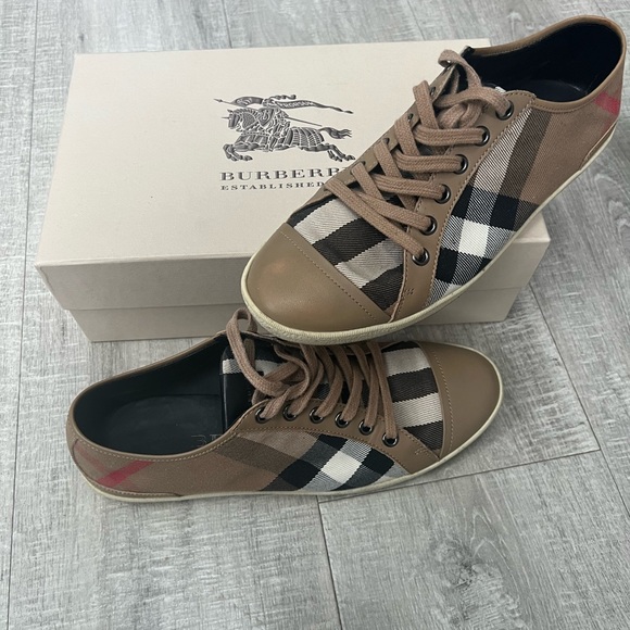 Burberry sneakers. Used in good condition. Comes with box and dust bag. - Picture 3 of 5